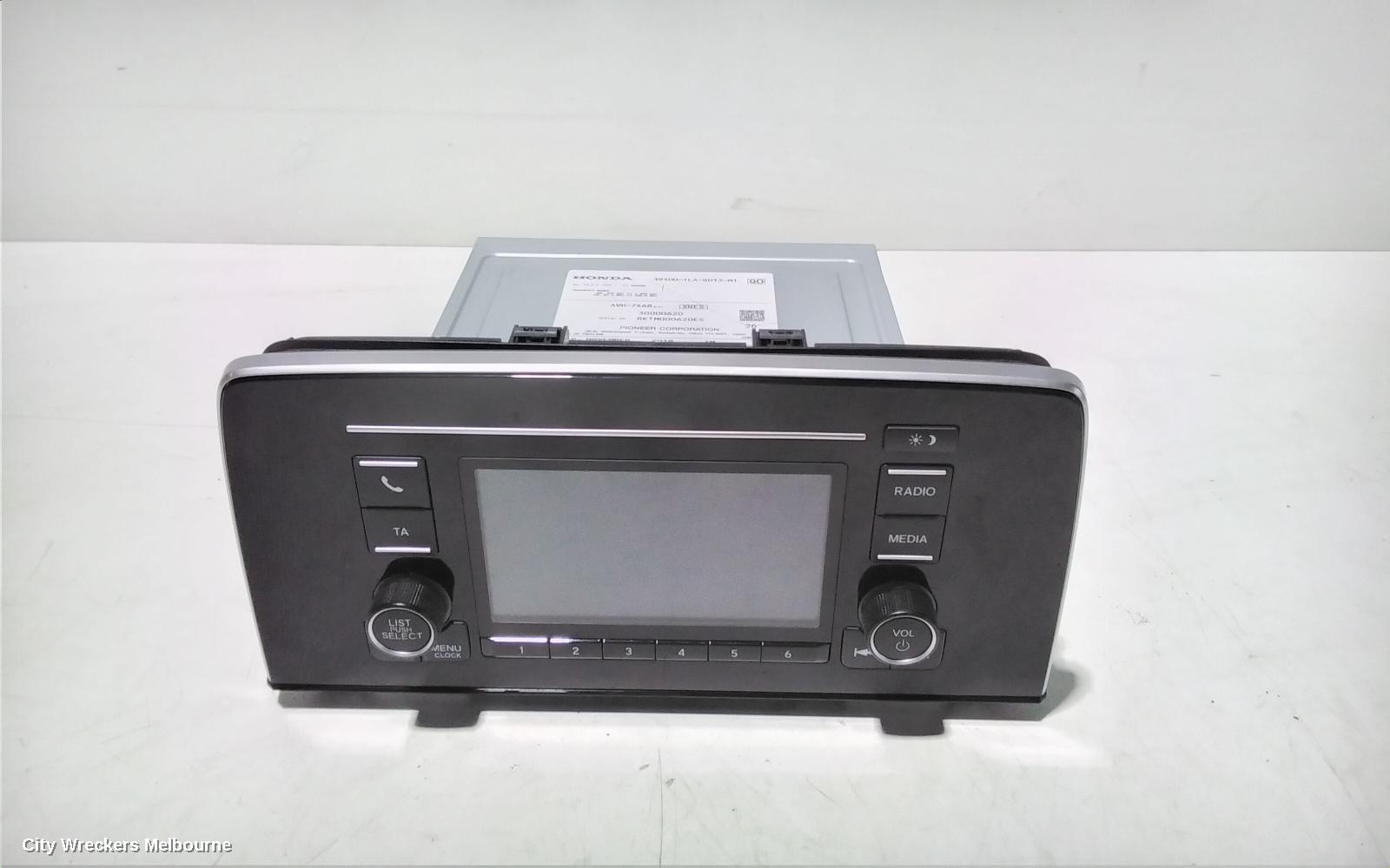 HONDA CRV RADIO/CD/DVD/SAT/TV, 5IN, TOUCHSCREEN DISPLAY, NON SAT NAV TYPE, RW, 05/2017 ONWARDS