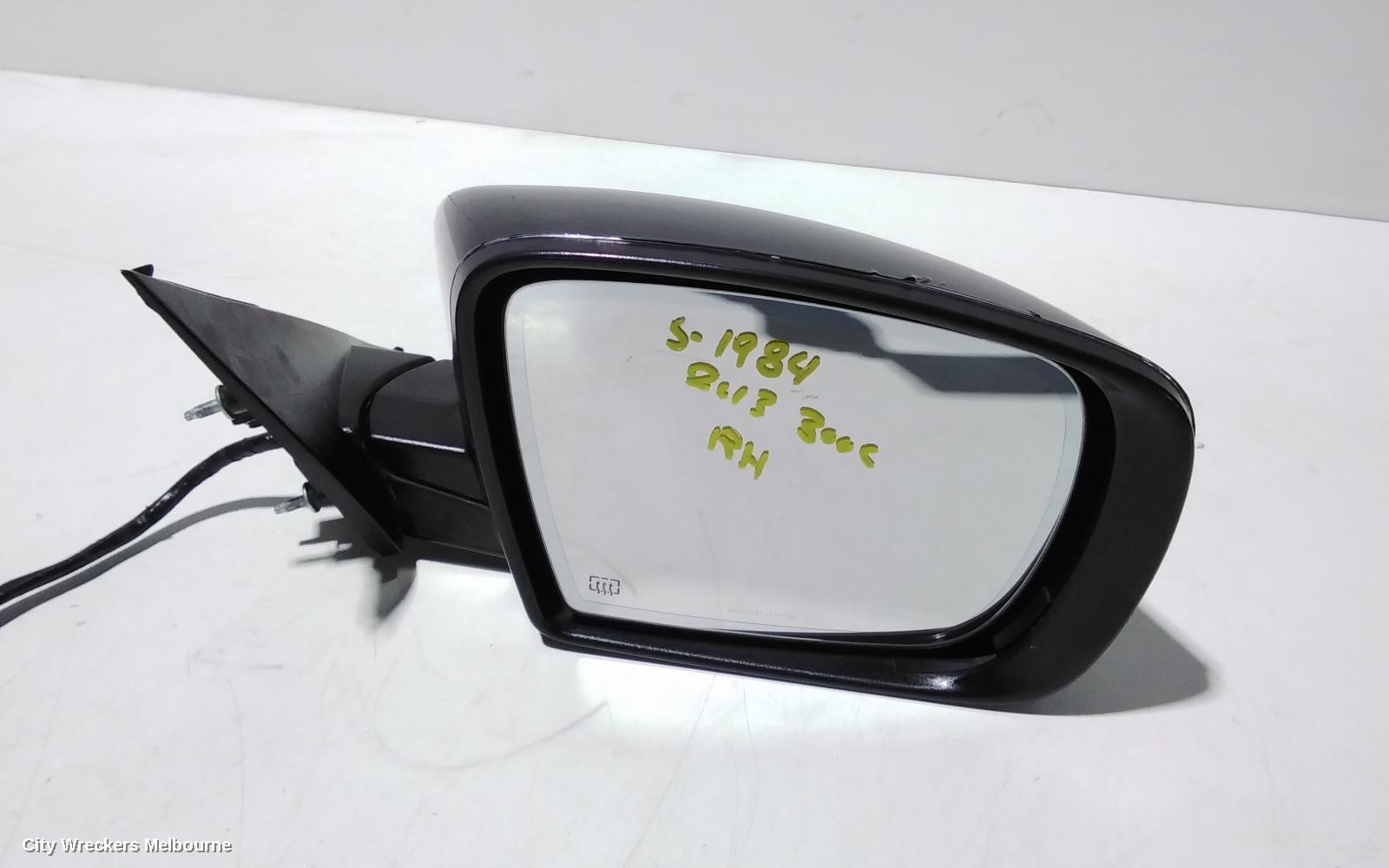CHRYSLER 300C RIGHT DOOR MIRROR, LX, COLOUR CODED, 12/2011 - 12/2021