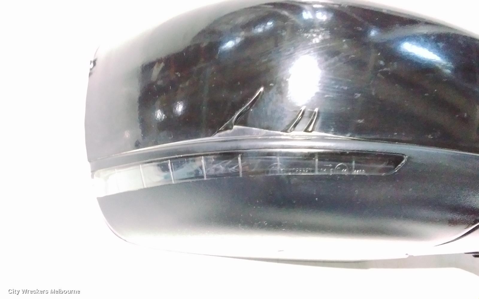 CHRYSLER 300C RIGHT DOOR MIRROR, LX, COLOUR CODED, 12/2011 - 12/2021