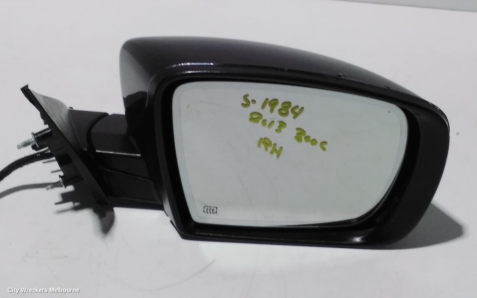 CHRYSLER 300C RIGHT DOOR MIRROR, LX, COLOUR CODED, 12/2011 - 12/2021