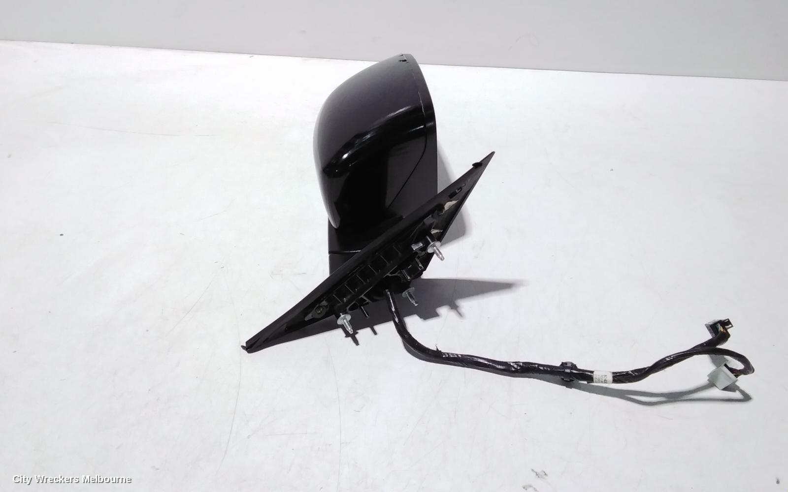 CHRYSLER 300C RIGHT DOOR MIRROR, LX, COLOUR CODED, 12/2011 - 12/2021
