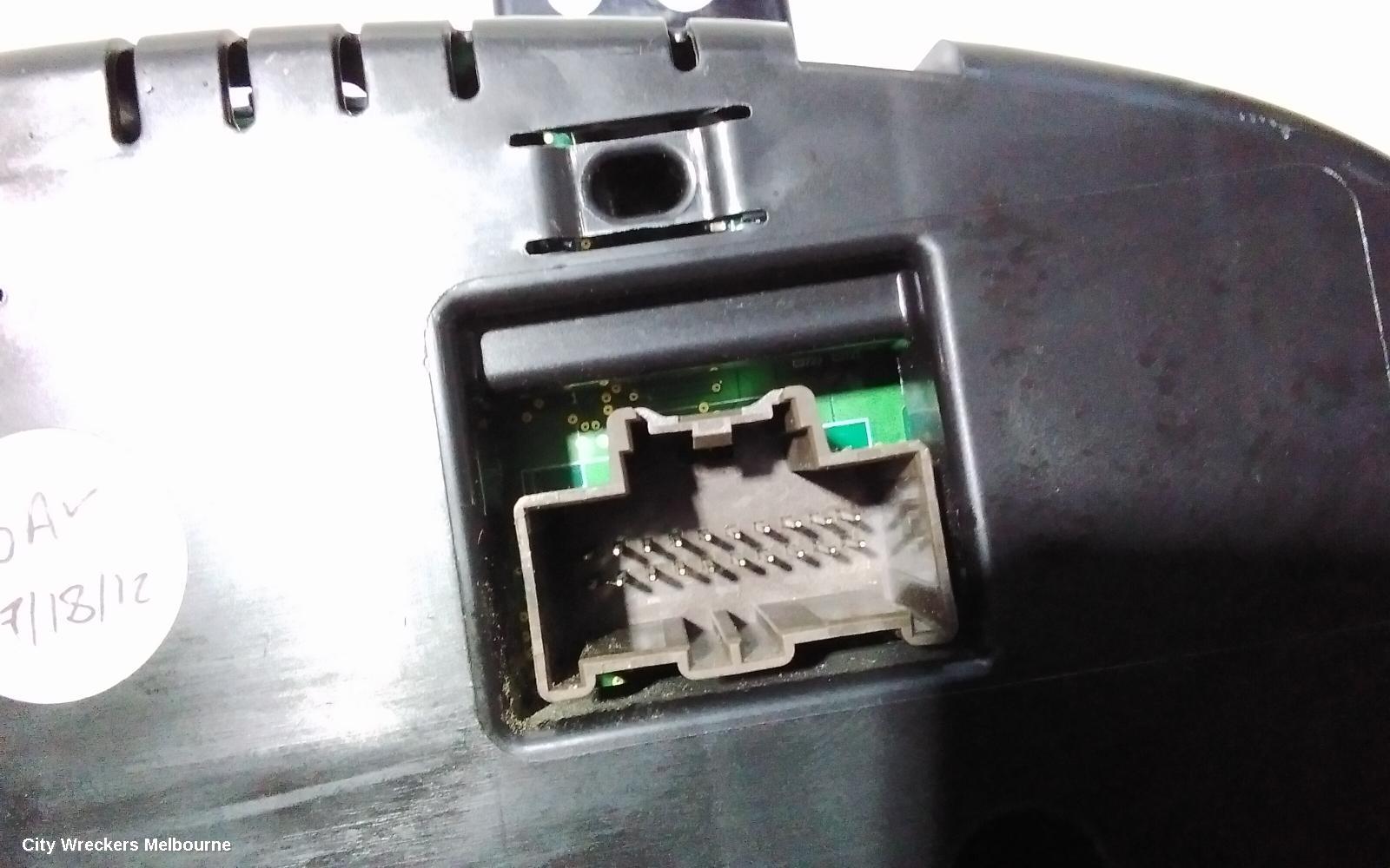 CHRYSLER 300C INSTRUMENT CLUSTER, PETROL, 3.6, LX2, 07/2012 - 12/2014