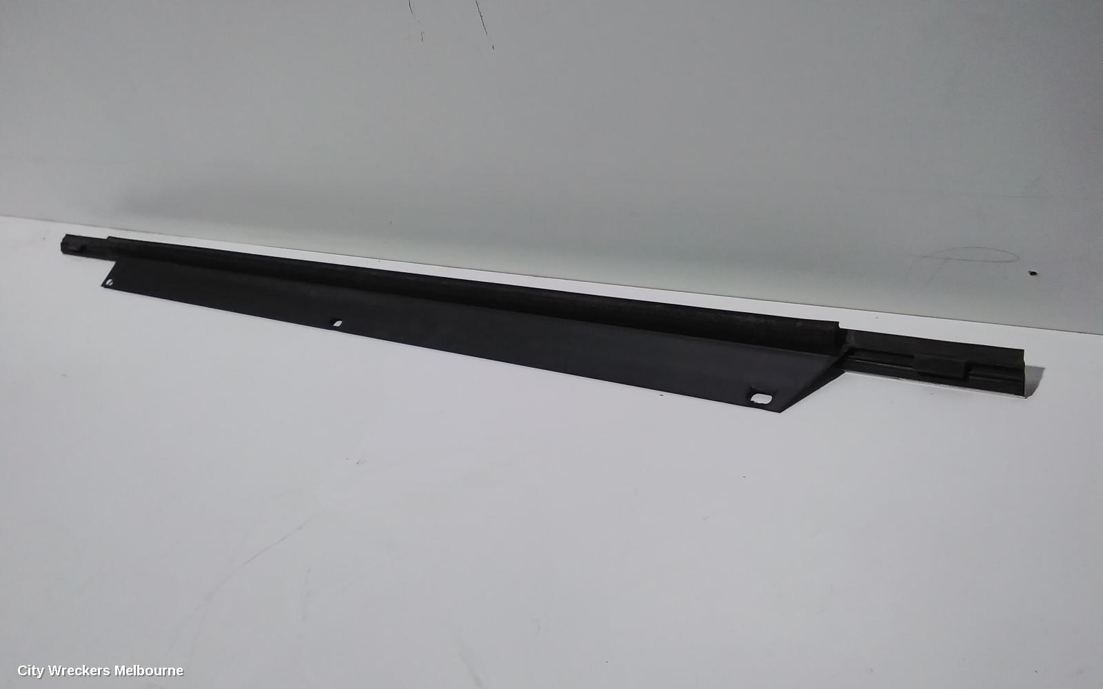 AUDI Q7 DOOR MOULD, LHR CHROME MOULD: 89407, 4L, 09/2006 - 08/2015