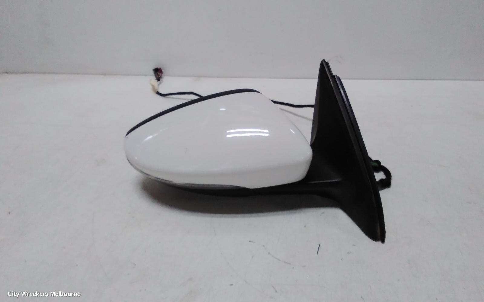 VOLKSWAGEN JETTA RIGHT DOOR MIRROR, 1B, POWER FOLD (6XP CODE), 02/2011 - 10/2014