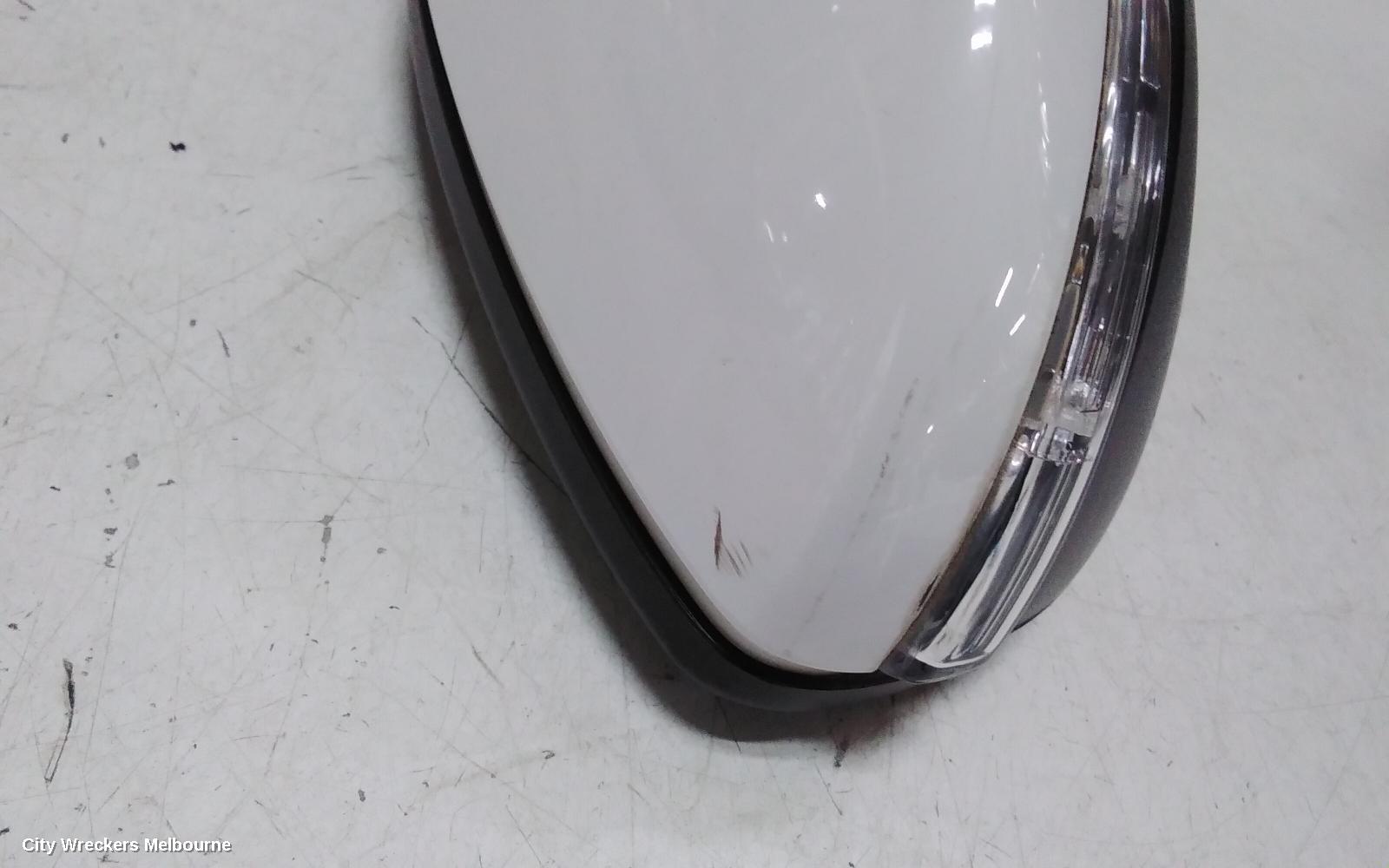 VOLKSWAGEN JETTA RIGHT DOOR MIRROR, 1B, POWER FOLD (6XP CODE), 02/2011 - 10/2014