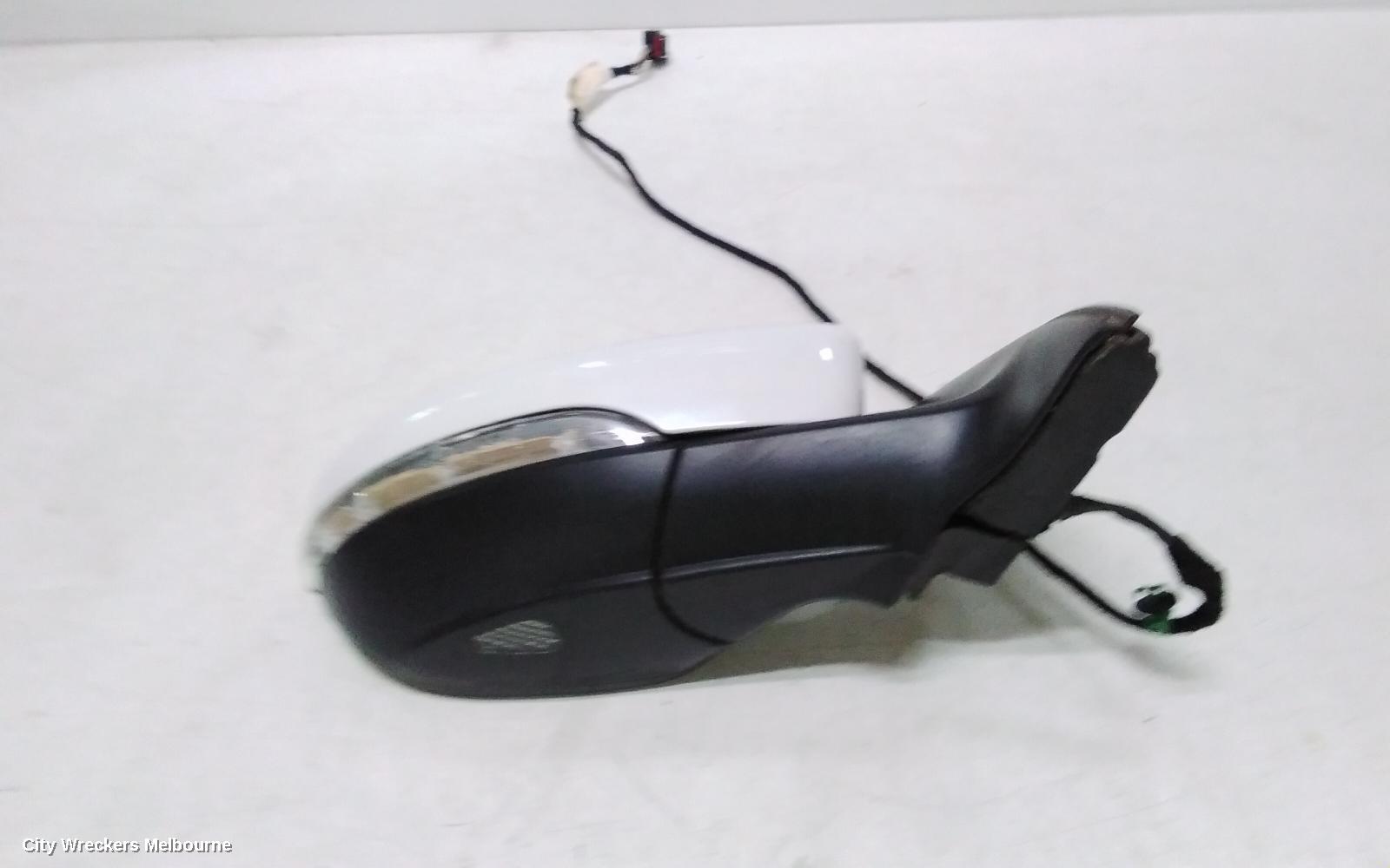 VOLKSWAGEN JETTA RIGHT DOOR MIRROR, 1B, POWER FOLD (6XP CODE), 02/2011 - 10/2014