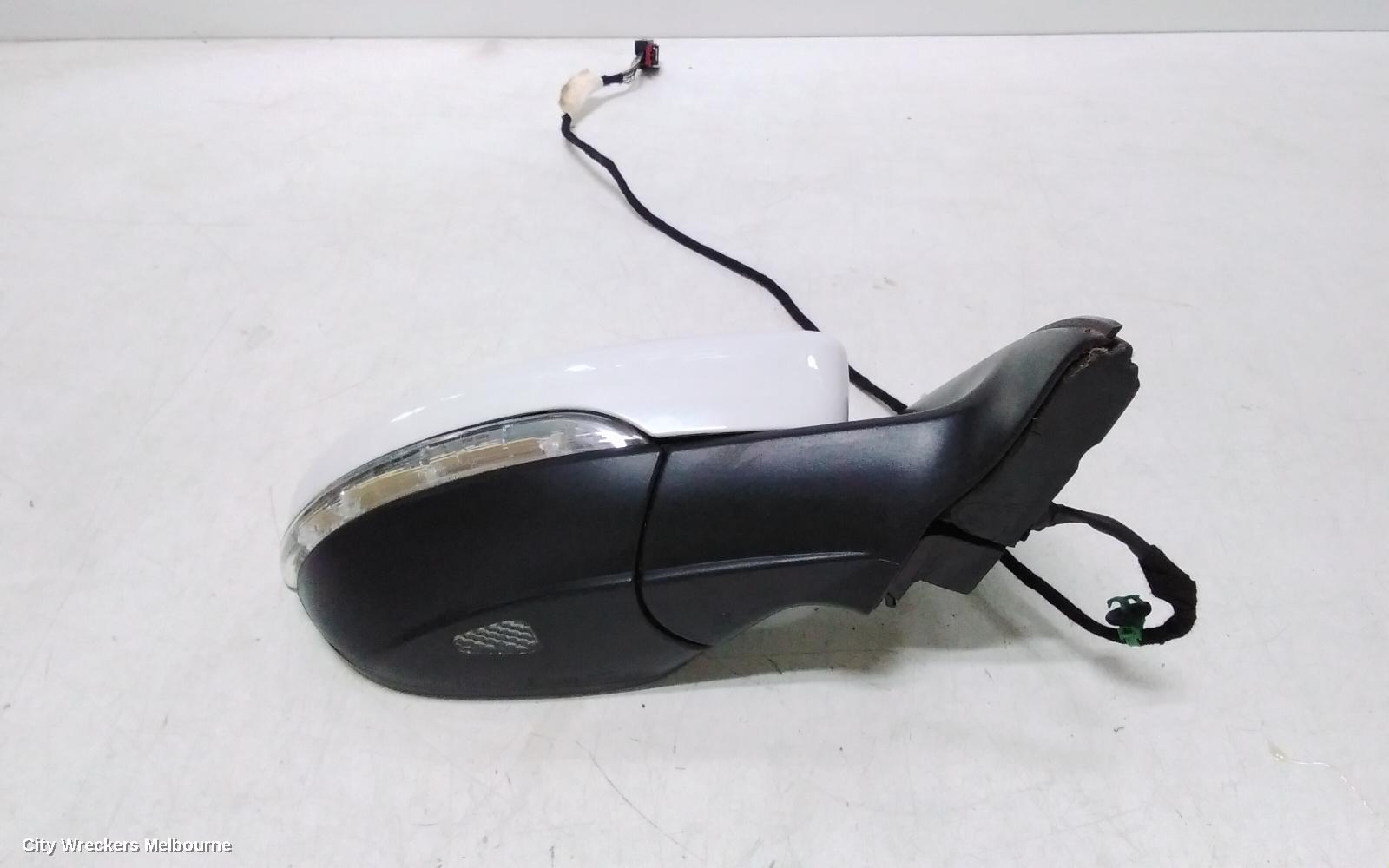 VOLKSWAGEN JETTA RIGHT DOOR MIRROR, 1B, POWER FOLD (6XP CODE), 02/2011 - 10/2014