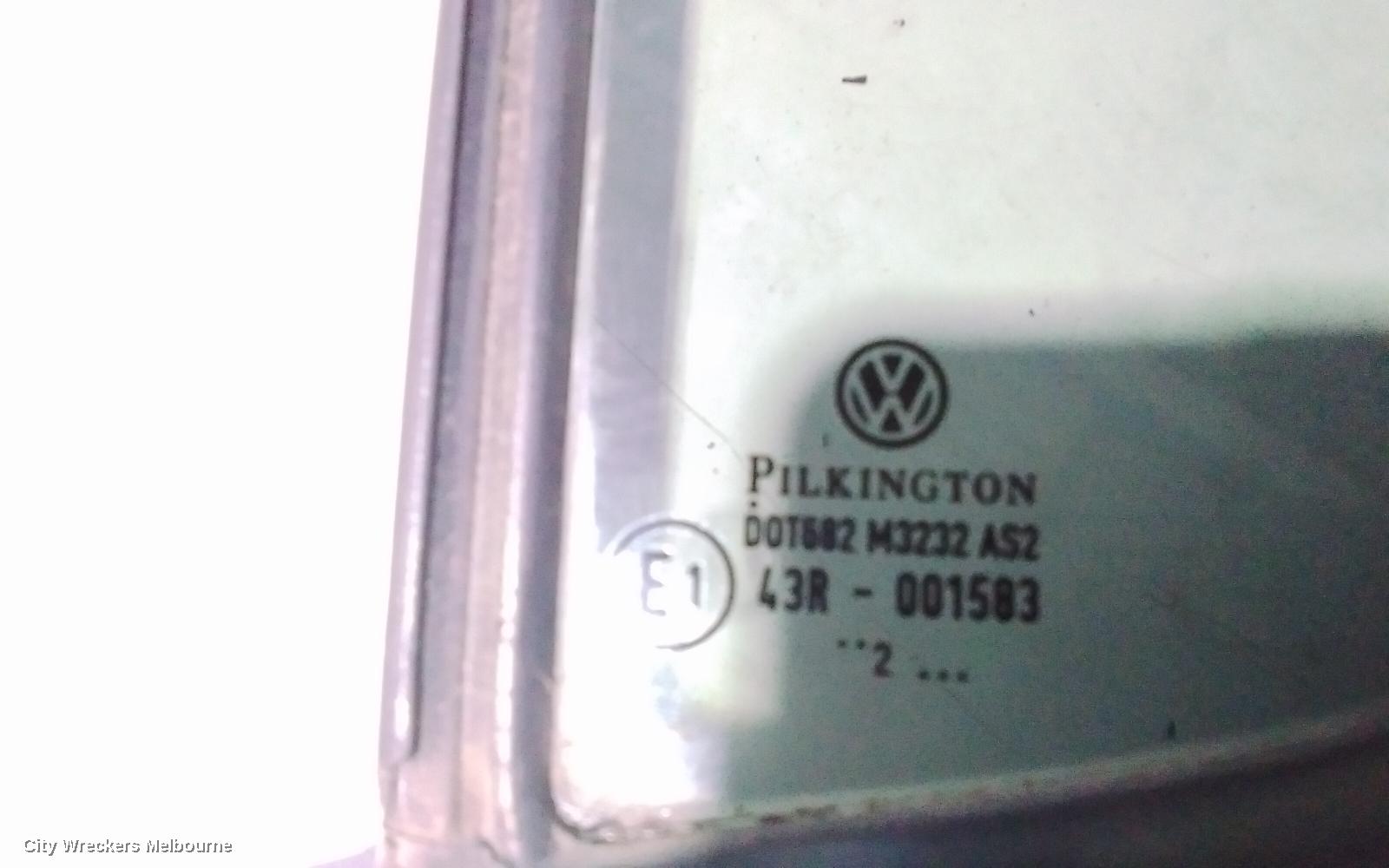 VOLKSWAGEN AMAROK LEFT REAR 1/4 DOOR GLASS, 2H, 12/2010 ONWARDS