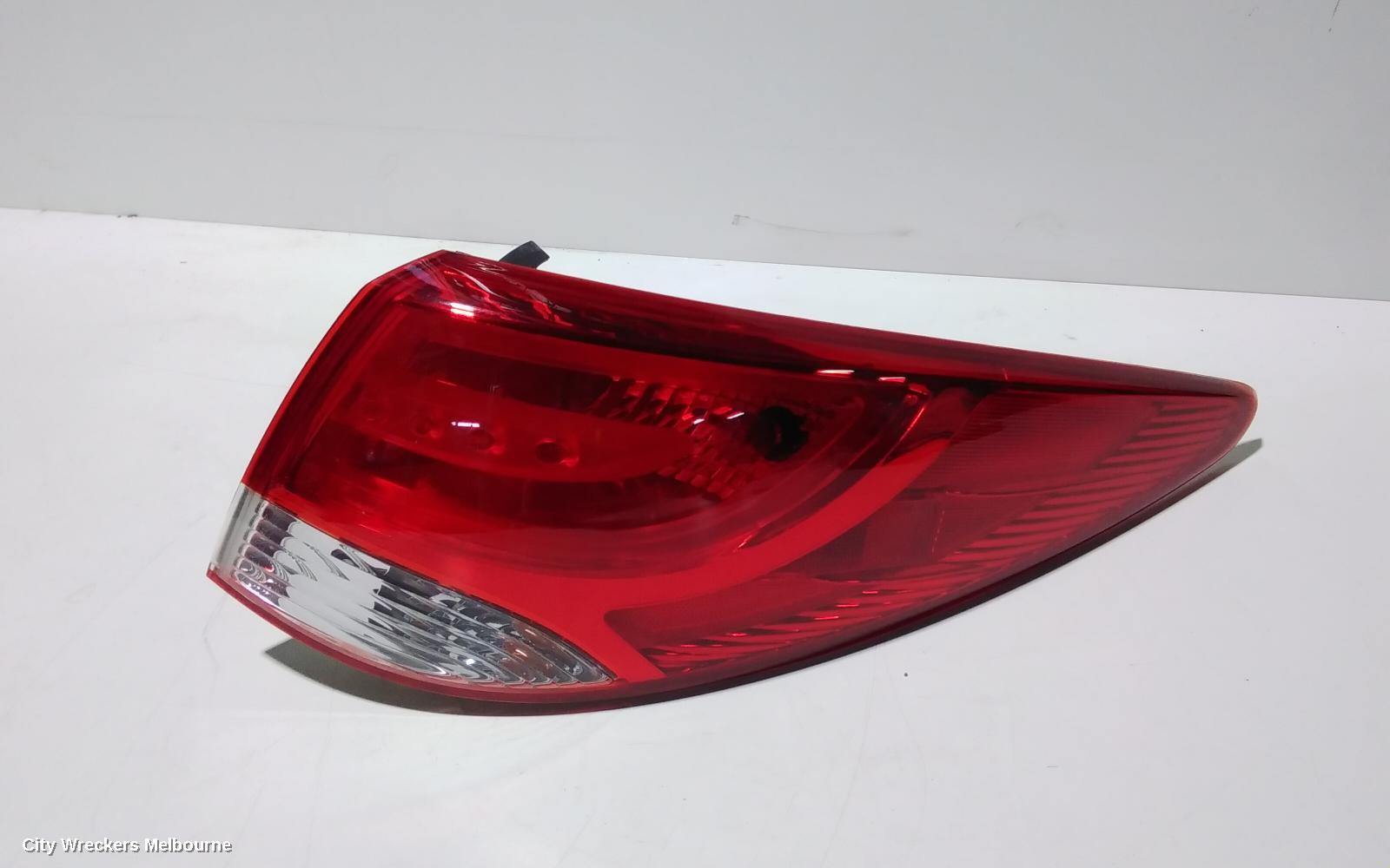 HYUNDAI IX35 RIGHT TAILLIGHT, LM SERIES (VIN KMHJ), IN BODY, 11/2009 - 01/2016