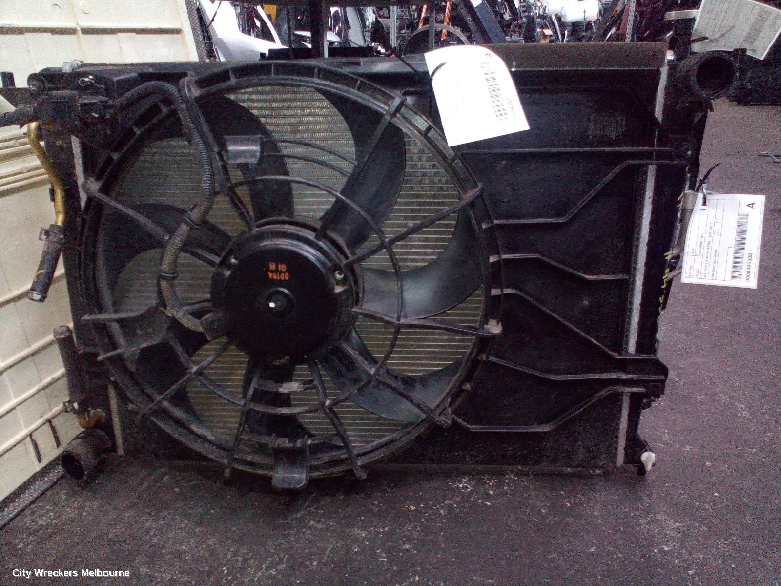 HYUNDAI IX35 FAN, RAD FAN, PETROL (VIN KMHJ...), LM SERIES, 11/2009 - 01/2016
