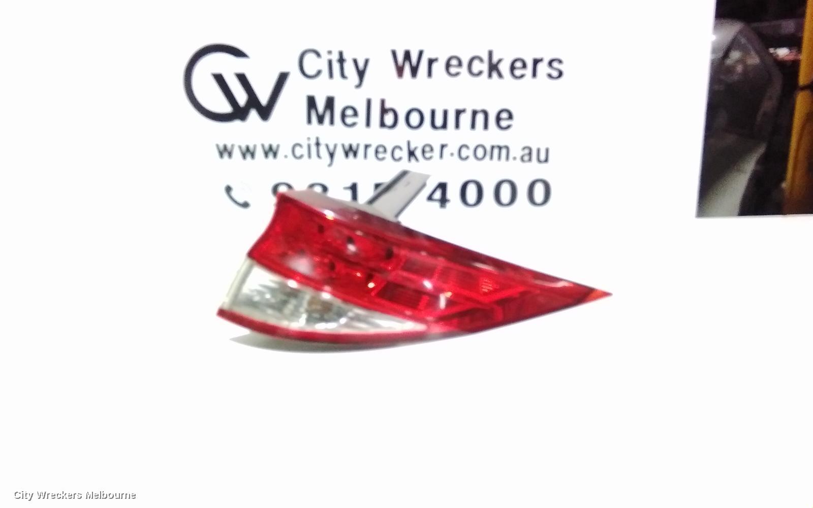 TOYOTA TARAGO RIGHT TAILLIGHT, ACR50R, 12/2008 - 06/2020