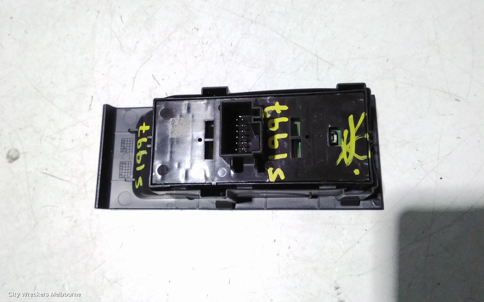 SKODA RAPID PWR DR WIND SWITCH, RH FRONT (MASTER SWITCH), NH, 05/2014 - 02/2017