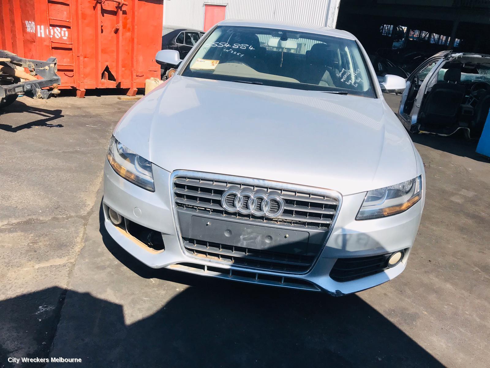 AUDI A4 RIGHT HEADLAMP, B8 8K, HALOGEN TYPE, 02/2008 - 06/2012