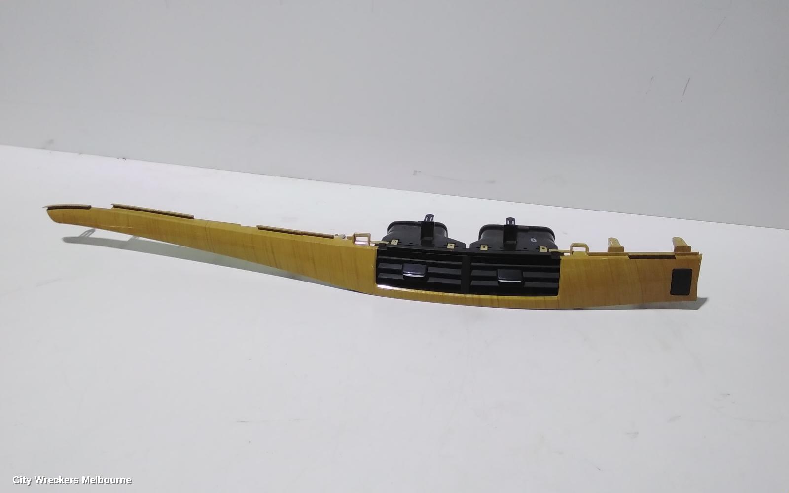 TOYOTA TARAGO, XR50, 03/2006 - 06/2020, CENTER AIRVENT: 89505