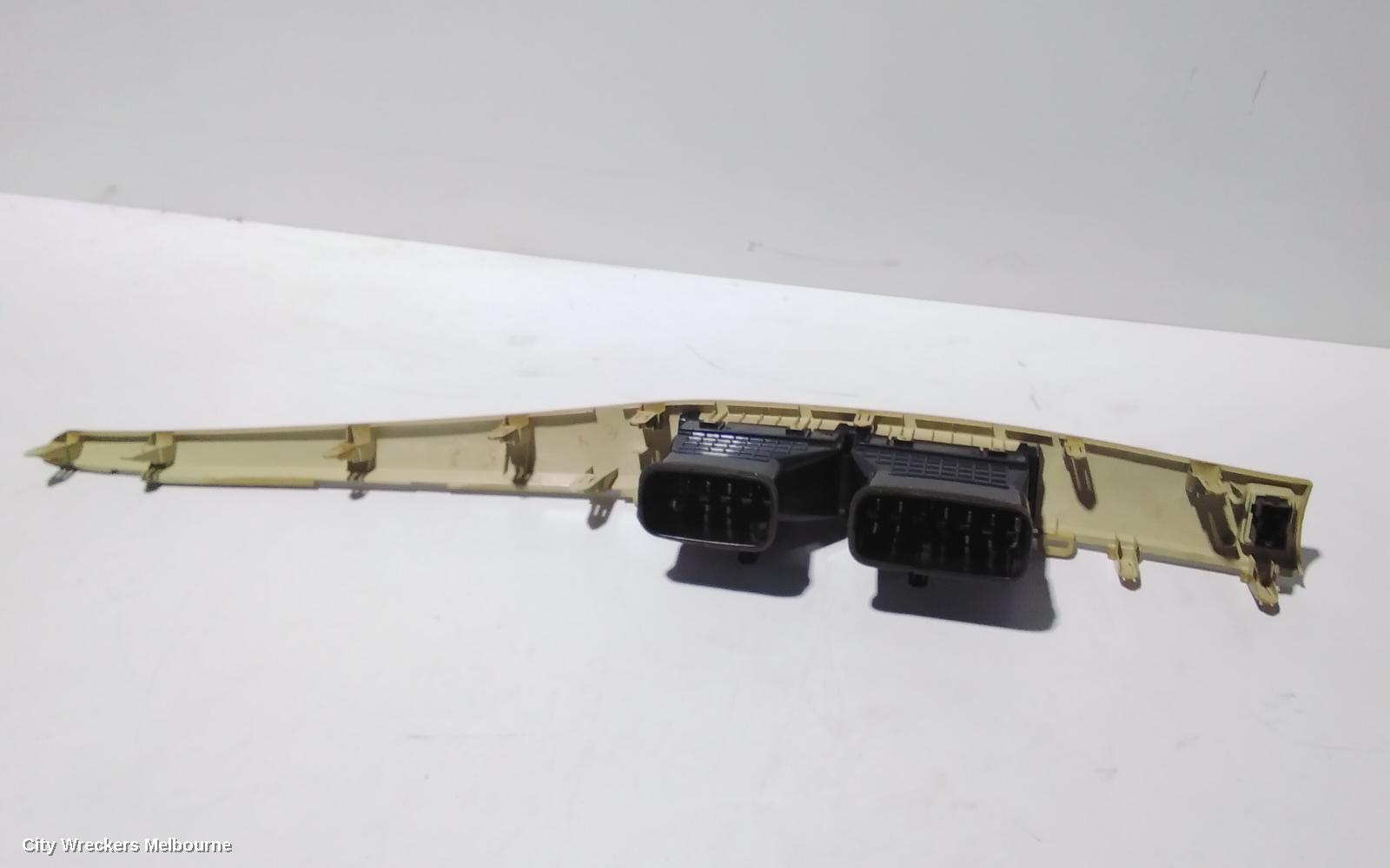 TOYOTA TARAGO, XR50, 03/2006 - 06/2020, CENTER AIRVENT: 89505