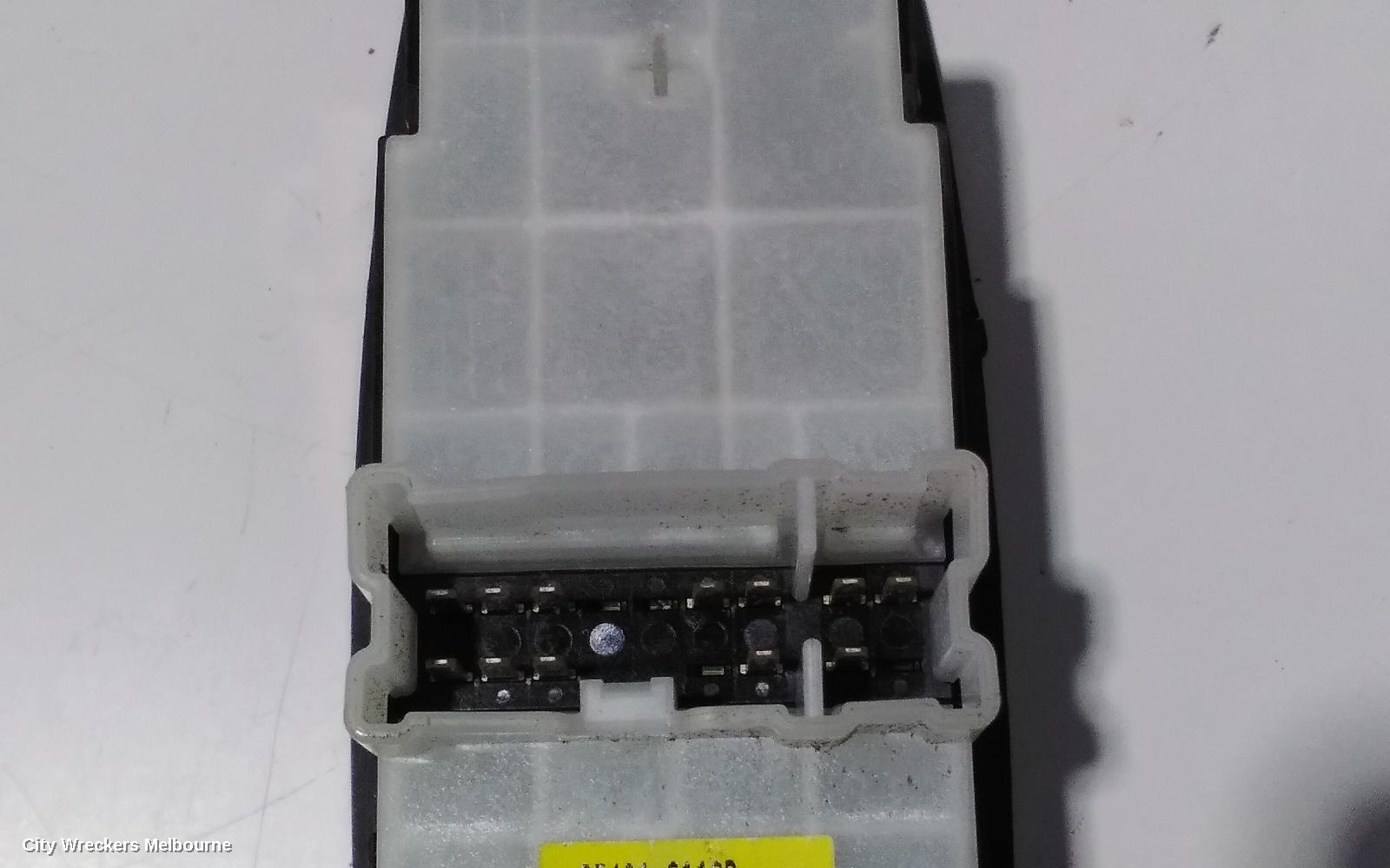 RENAULT KALEOS PWR DR WIND SWITCH, RH FRONT (MASTER SWITCH), H45, 07/2011 - 04/2016