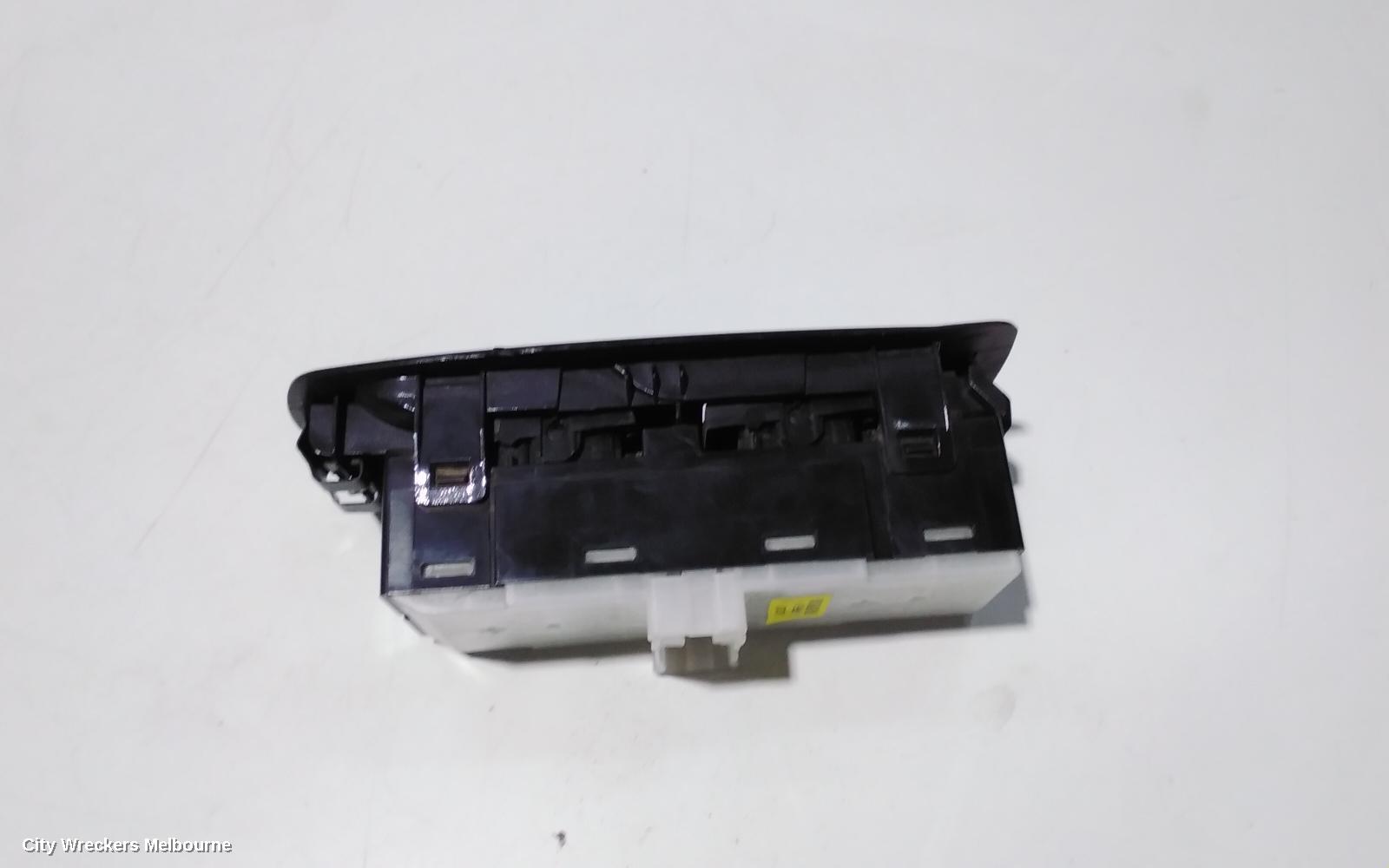 RENAULT KALEOS PWR DR WIND SWITCH, RH FRONT (MASTER SWITCH), H45, 07/2011 - 04/2016