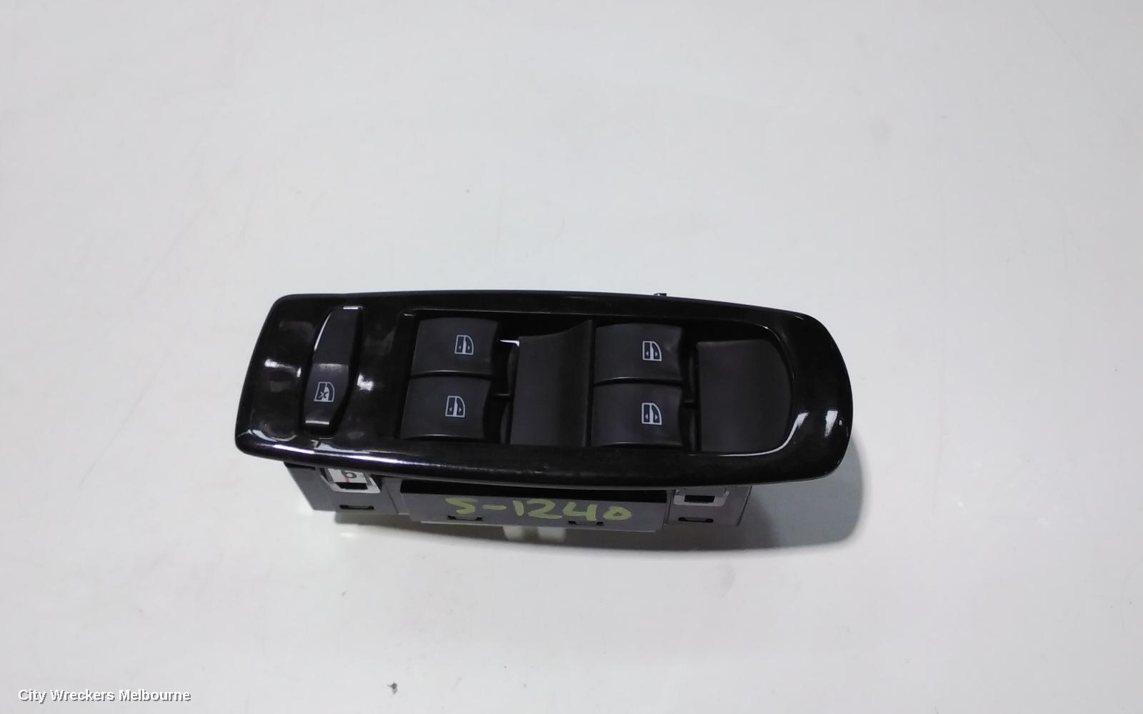 RENAULT KALEOS PWR DR WIND SWITCH, RH FRONT (MASTER SWITCH), H45, 07/2011 - 04/2016