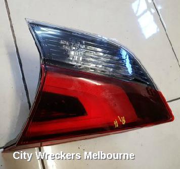 NISSAN XTRAIL REAR GARNISH, TAILGATE LAMP (RH SIDE), T32, 02/2014 - 01/2017
