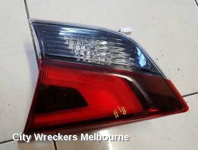 NISSAN XTRAIL REAR GARNISH, TAILGATE LAMP (RH SIDE), T32, 02/2014 - 01/2017