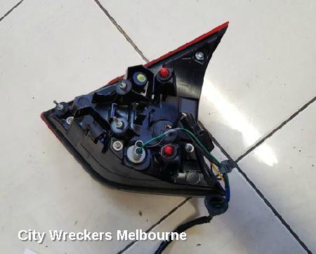 NISSAN XTRAIL REAR GARNISH, TAILGATE LAMP (LH SIDE), T32, 02/2014 - 01/2017