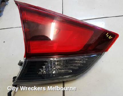 NISSAN XTRAIL REAR GARNISH, TAILGATE LAMP (LH SIDE), T32, 02/2014 - 01/2017