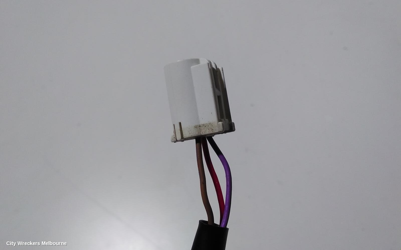 TOYOTA HIACE RIGHT DOOR MIRROR, TRH/KDH, POWER, BLACK (3 WIRE), 03/2005 - 01/2014