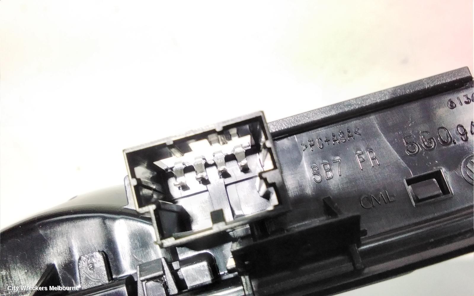 VOLKSWAGEN PASSAT COURTESY LIGHT, B8/MK7, 06/2015 - 05/2023