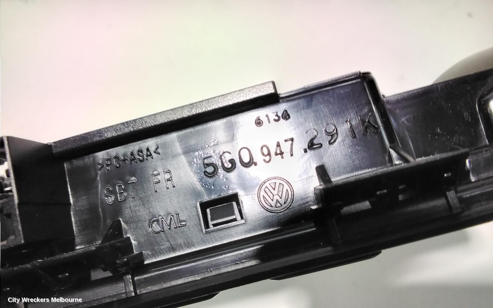 VOLKSWAGEN PASSAT COURTESY LIGHT, B8/MK7, 06/2015 - 05/2023