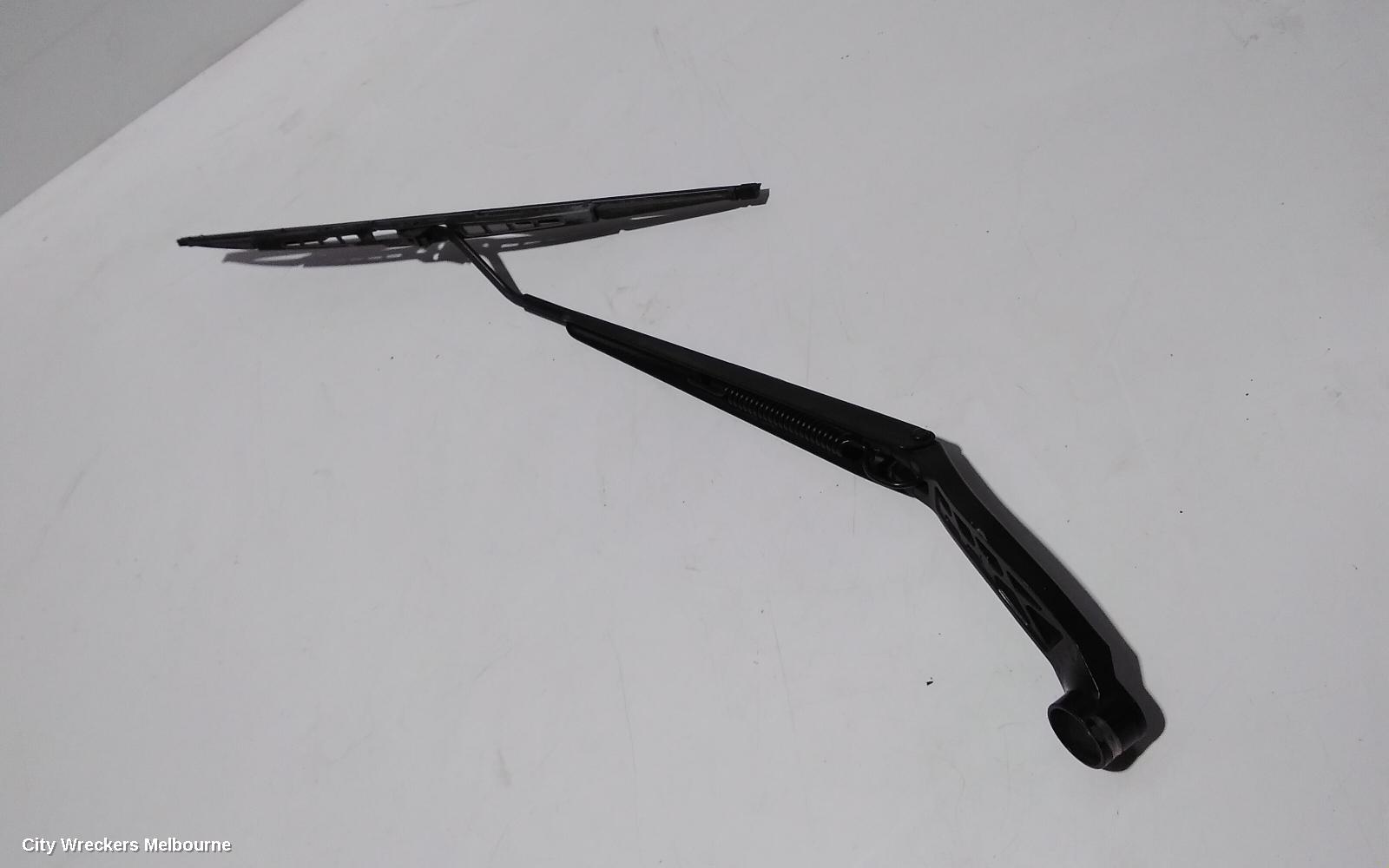 TOYOTA KLUGER WIPER ARM, FRONT (RH SIDE), MCU28R, 01/2001 - 04/2007