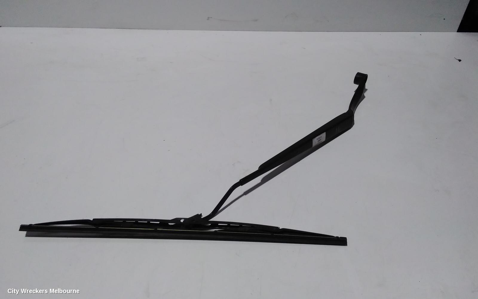 TOYOTA KLUGER WIPER ARM, FRONT (RH SIDE), MCU28R, 01/2001 - 04/2007