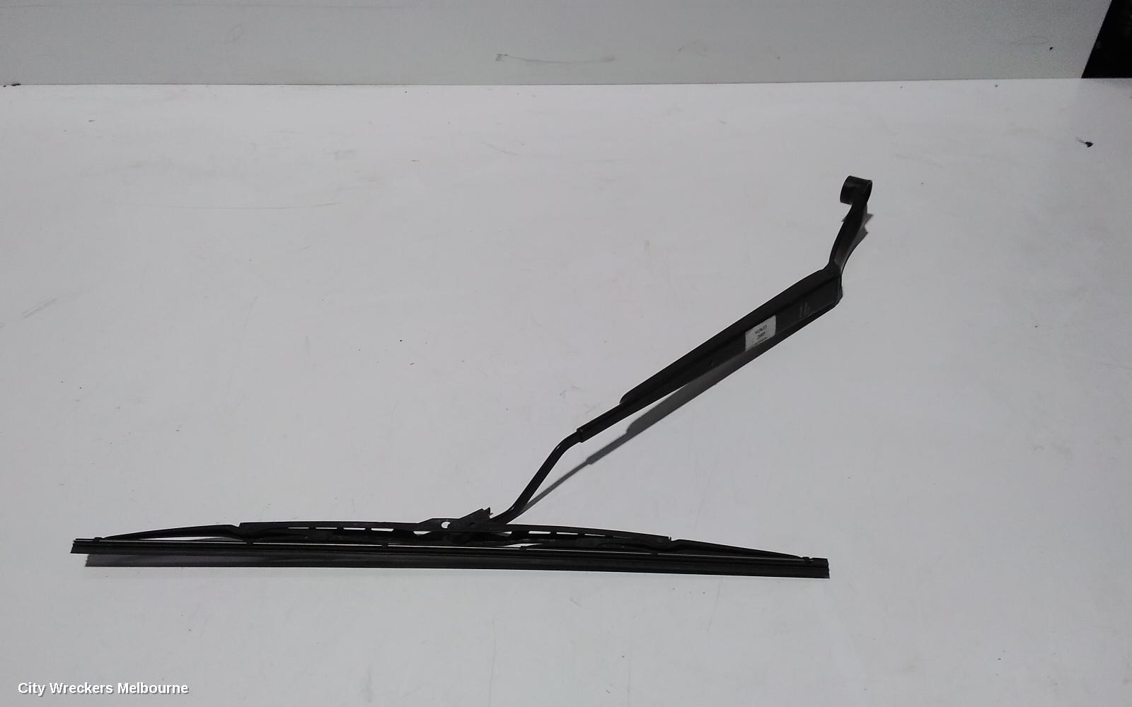TOYOTA KLUGER WIPER ARM, FRONT (RH SIDE), MCU28R, 01/2001 - 04/2007