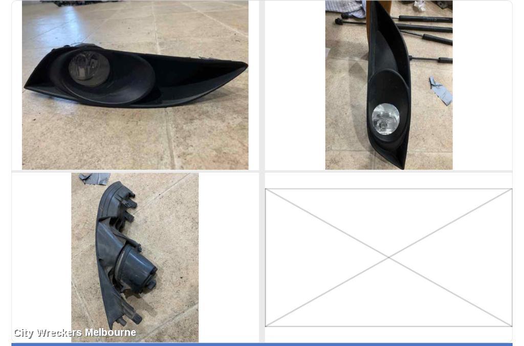 TOYOTA COROLLA LEFT INDICATOR/FOG/SIDE, BUMPER FOGLAMP, ZRE152R, HATCH, 03/2007 - 10/2009