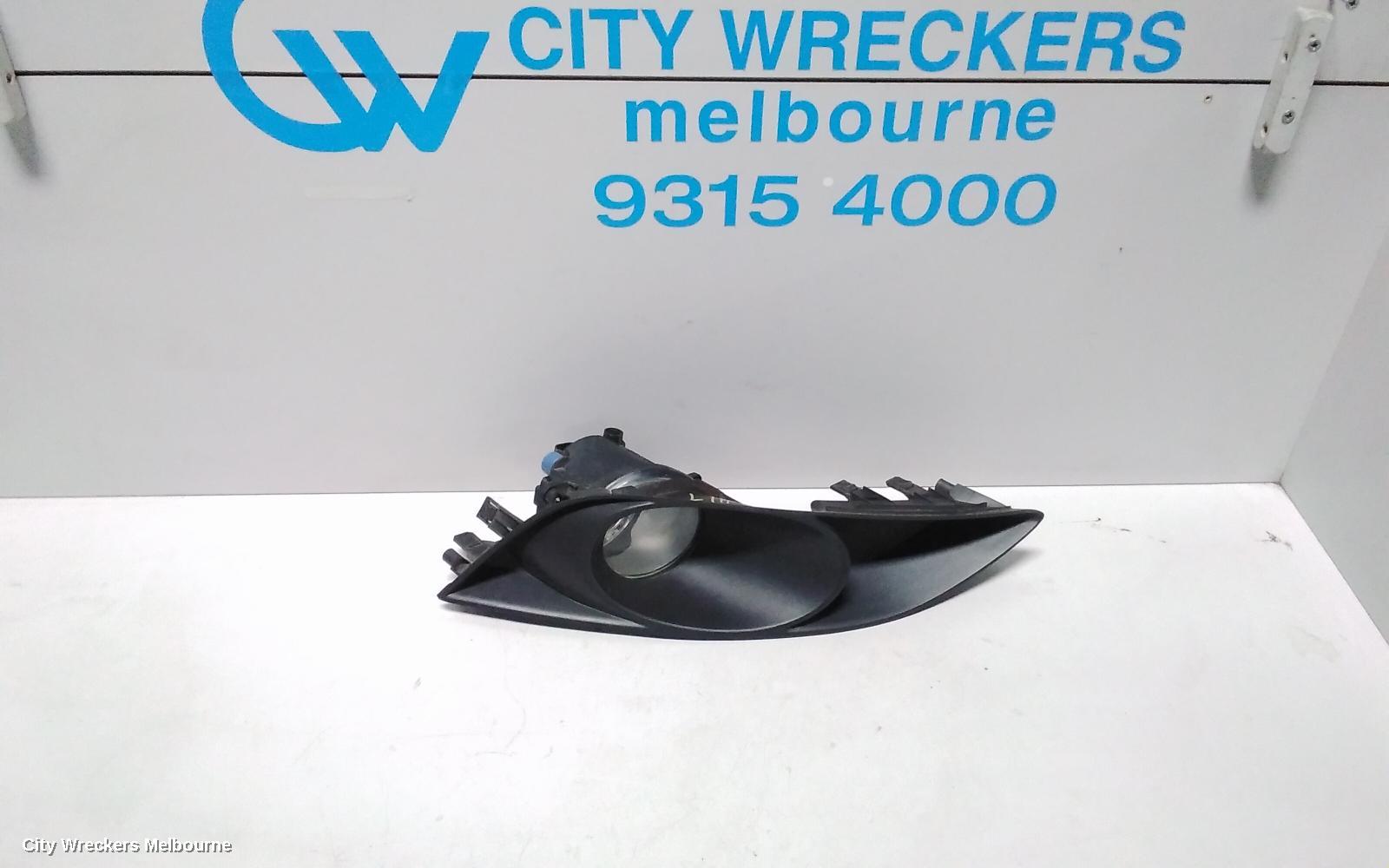 TOYOTA COROLLA LEFT INDICATOR/FOG/SIDE, BUMPER FOGLAMP, ZRE152R, HATCH, 03/2007 - 10/2009