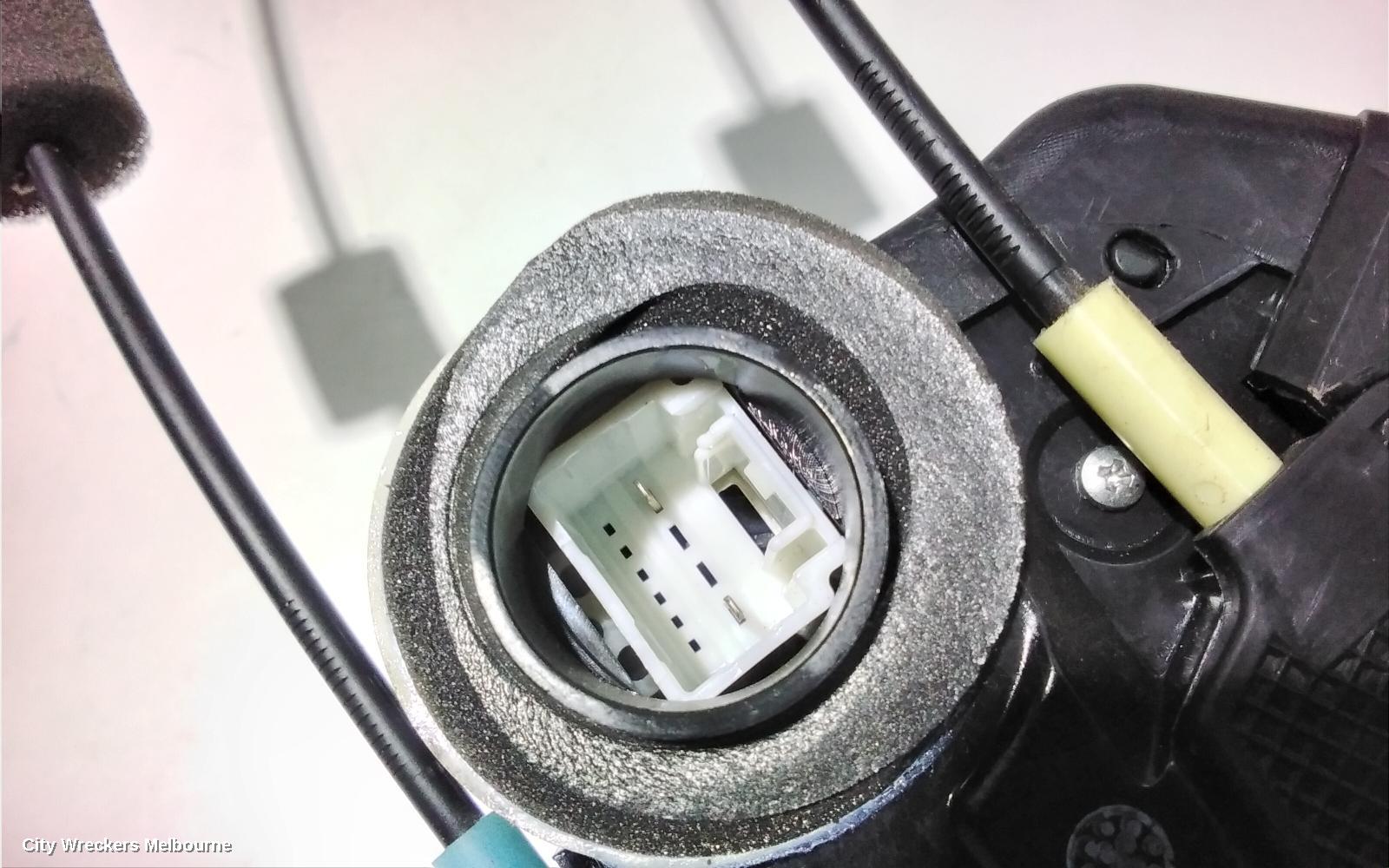 TOYOTA RAV4 DOOR/BOOT/GATE LOCK, RIGHT REAR DOOR LOCK, ACA33, 11/2005 - 11/2012