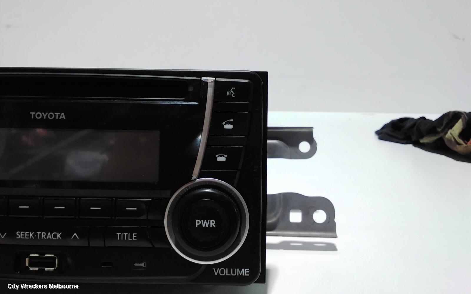TOYOTA YARIS RADIO/CD/DVD/SAT/TV, SINGLE DISC CD PLAYER (P/N ON FACE 22842), NCP13#, 08/2011 - 12/2019