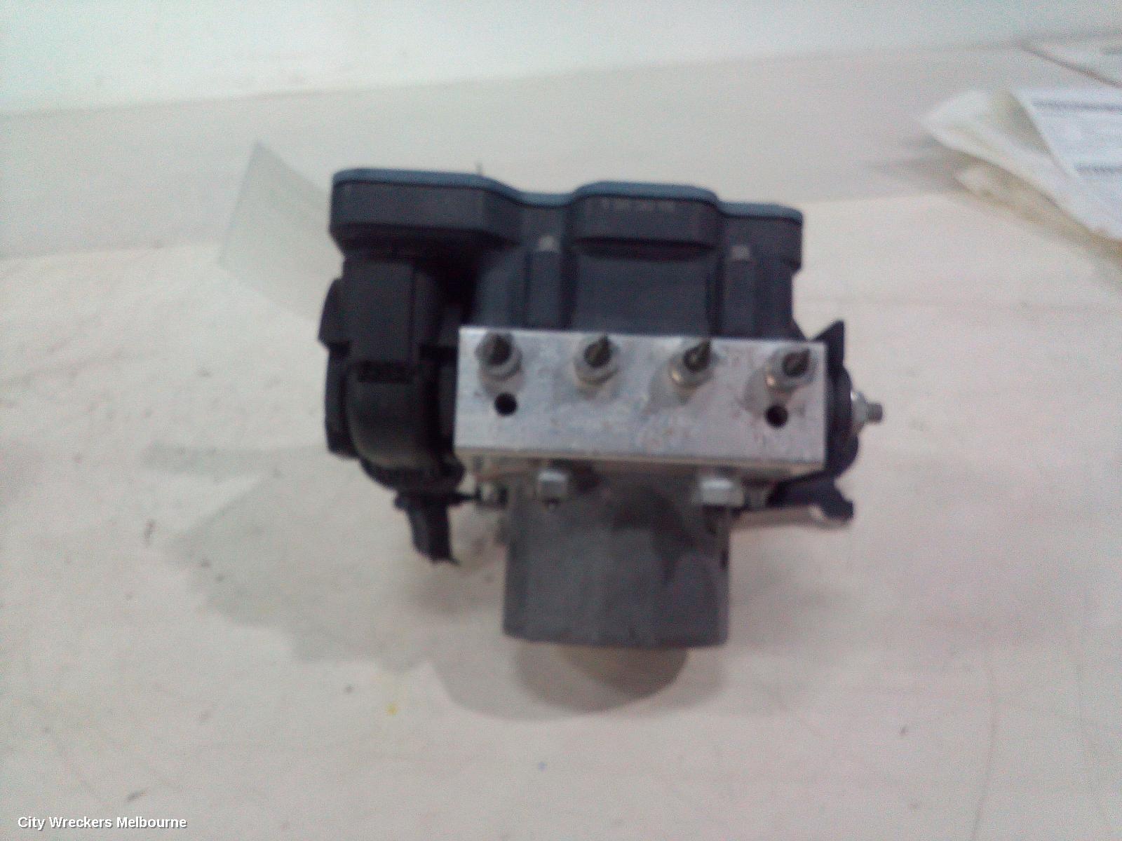 TOYOTA CAMRY ABS PUMP/MODULATOR, ASV50, STANDARD (NON HYBRID), P/N 4454006110, 12/2011 - 05/2015