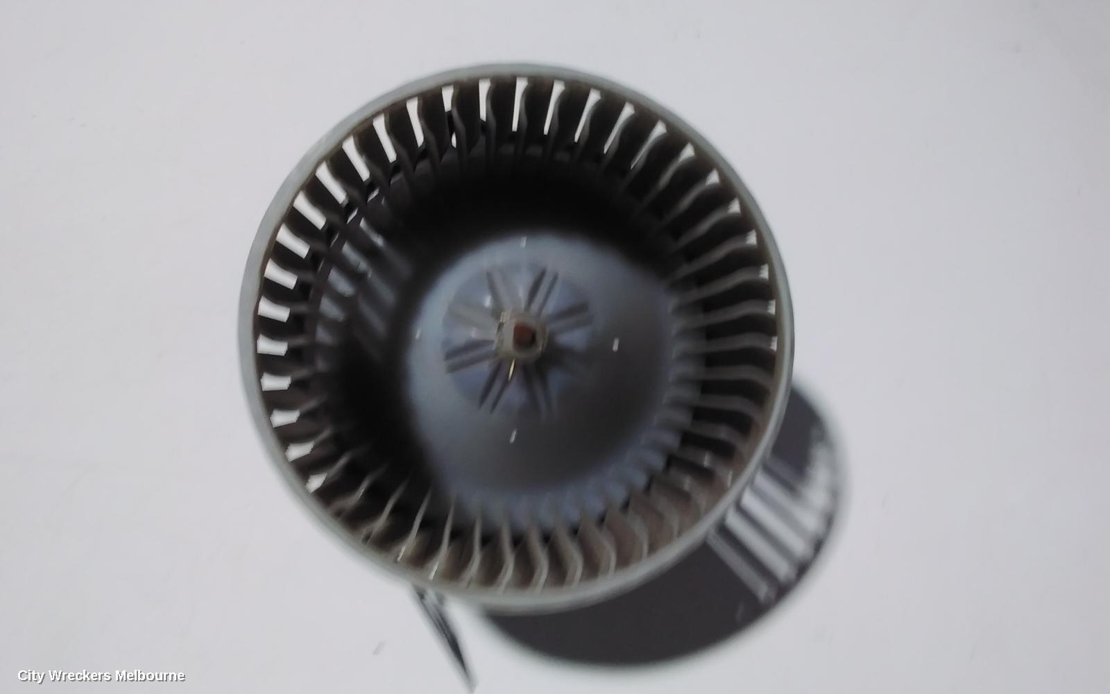 TOYOTA HIACE HEATER FAN MOTOR, FRONT, TRH/KDH, 03/2005 - 04/2019