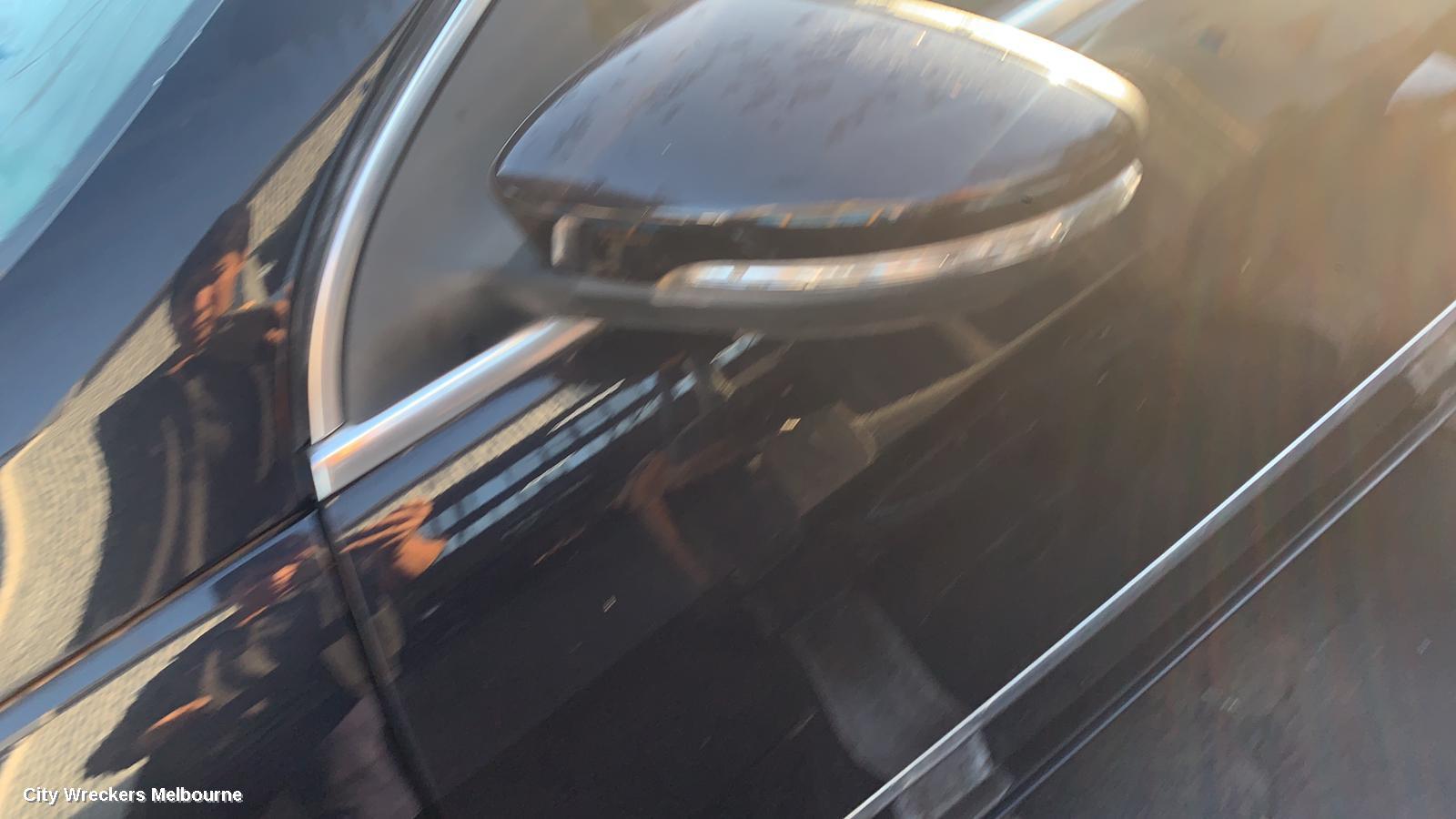 VOLKSWAGEN PASSAT REAR GARNISH, BOOTLID LAMP (LH SIDE), 3CC, SEDAN, 01/2009 - 02/2012