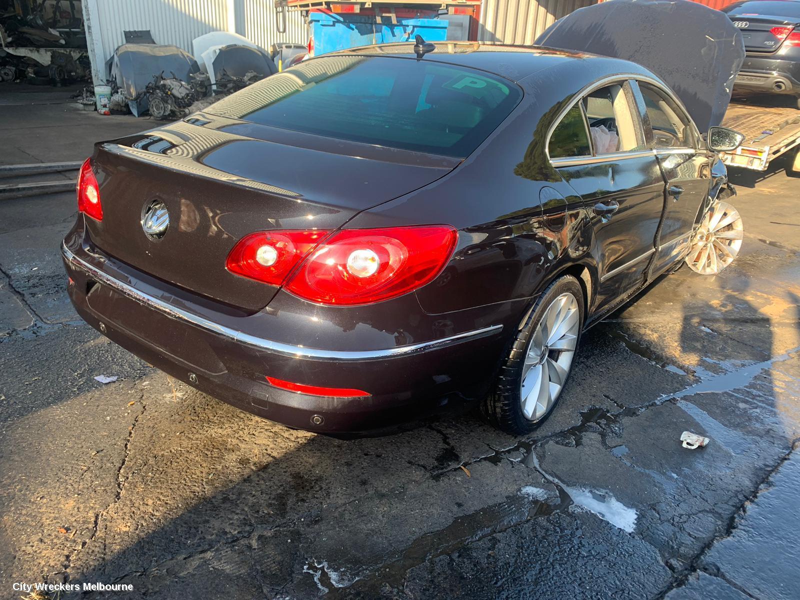 VOLKSWAGEN PASSAT REAR GARNISH, BOOTLID LAMP (LH SIDE), 3CC, SEDAN, 01/2009 - 02/2012