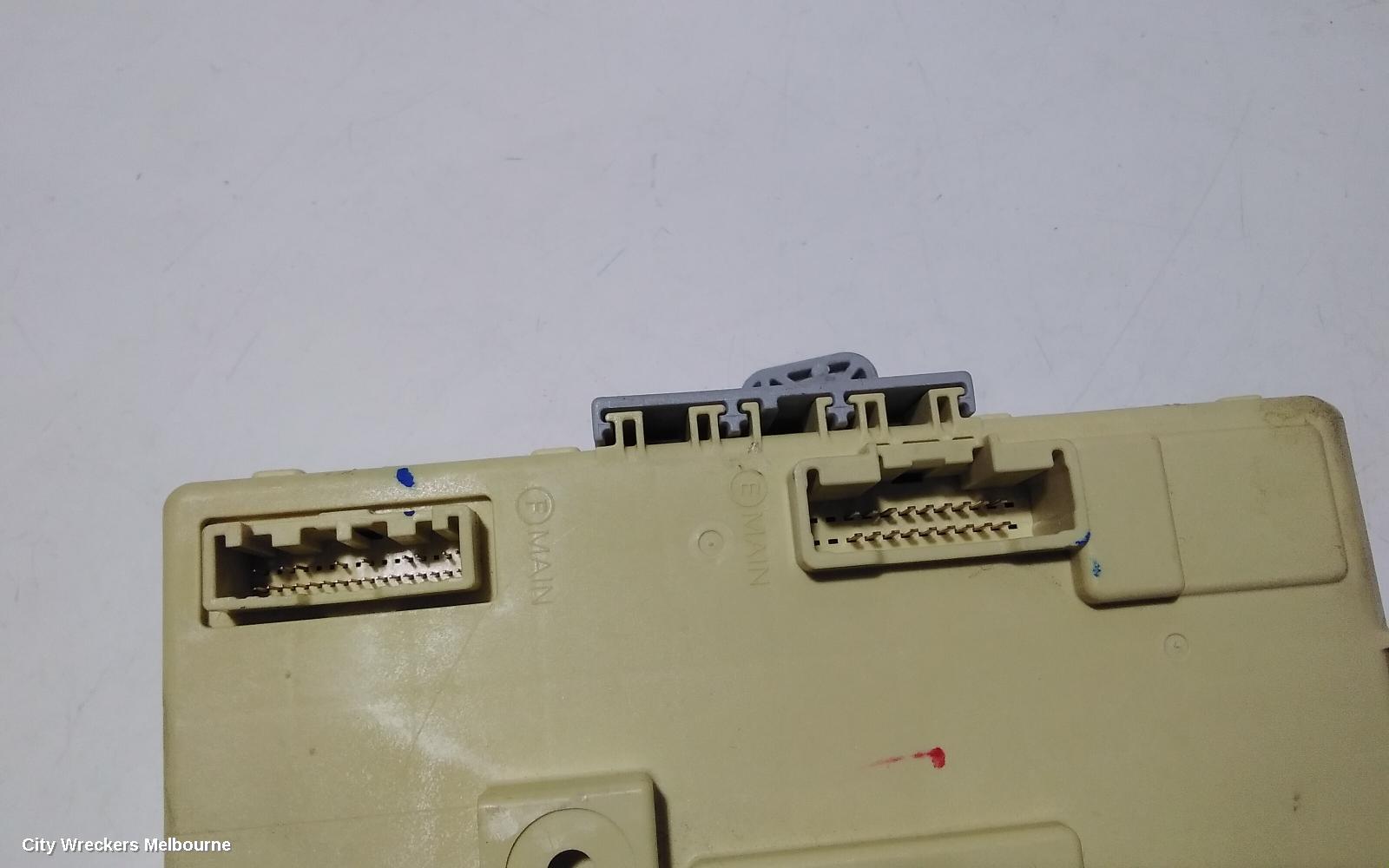 HYUNDAI SANTA FE FUSE BOX, UNDER DASH, TM, 03/2018 ONWARDS