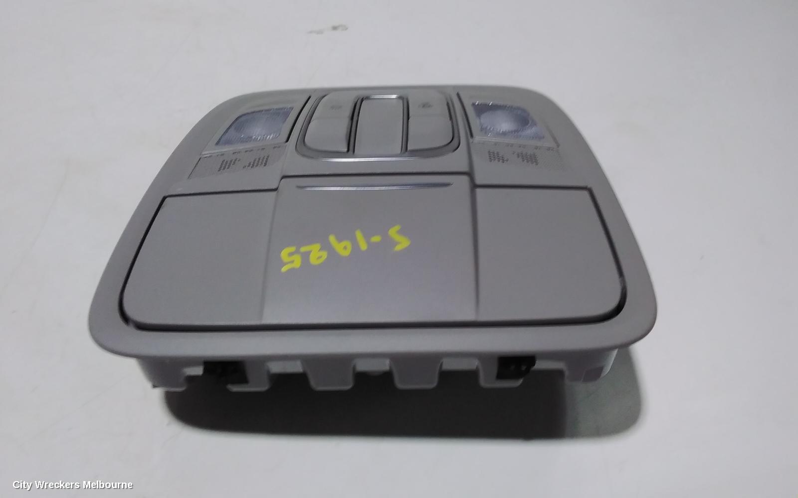 HYUNDAI SANTA FE COURTESY LIGHT, FRONT, W/ SUNROOF SWITCH, W/ SUNGLASS HOLDER TYPE, TM, 03/2018 ONWARDS