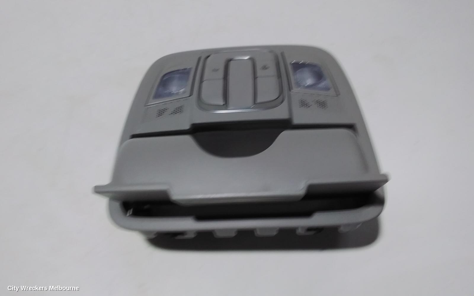 HYUNDAI SANTA FE COURTESY LIGHT, FRONT, W/ SUNROOF SWITCH, W/ SUNGLASS HOLDER TYPE, TM, 03/2018 ONWARDS