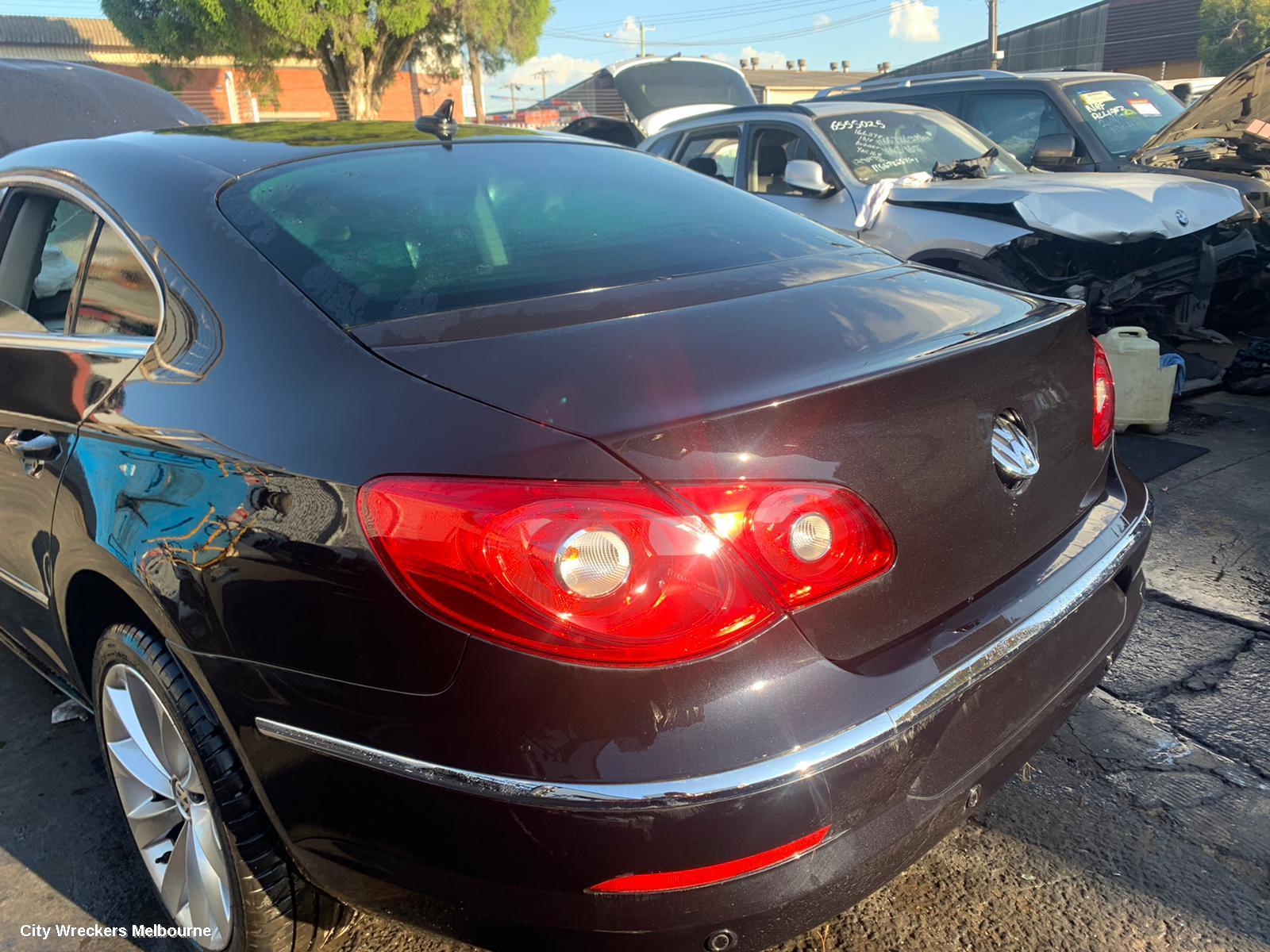 VOLKSWAGEN PASSAT REAR GARNISH, BOOTLID LAMP (LH SIDE), 3CC, SEDAN, 01/2009 - 02/2012