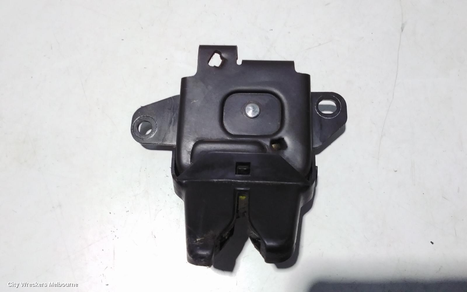 TOYOTA CAMRY DOOR/BOOT/GATE LOCK, BOOTLID LOCK, SK20, 08/1997 - 08/2002