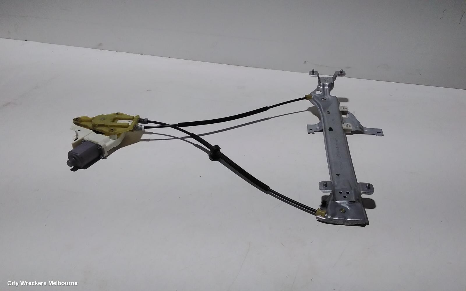 RENAULT FLUENCE RIGHT REAR WND REG/MOTOR, X38 09/2010 - 01/2016