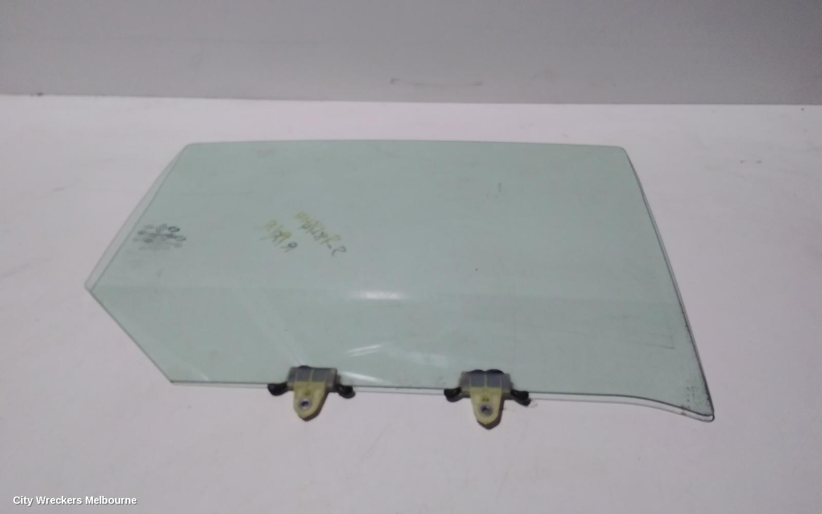 RENAULT FLUENCE RIGHT REAR DOOR WINDOW, X38 09/2010 - 01/2016