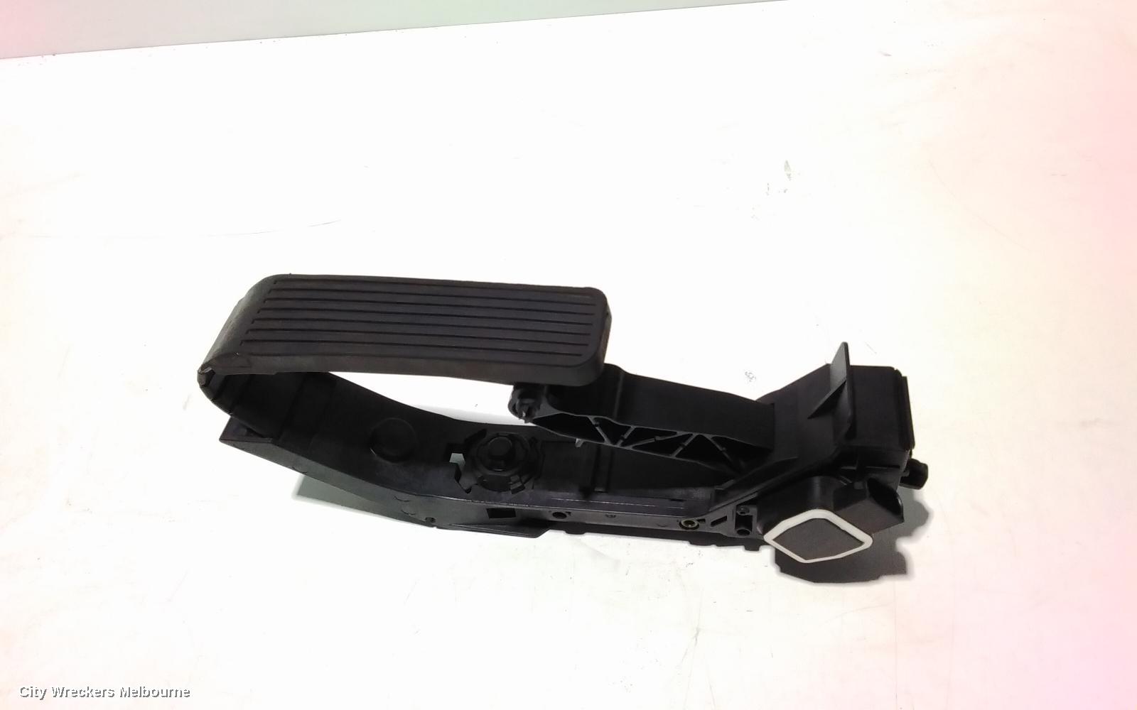 MERCEDES CLC CLASS PEDAL ASSEMBLY, CL203 08/2008 - 03/2011