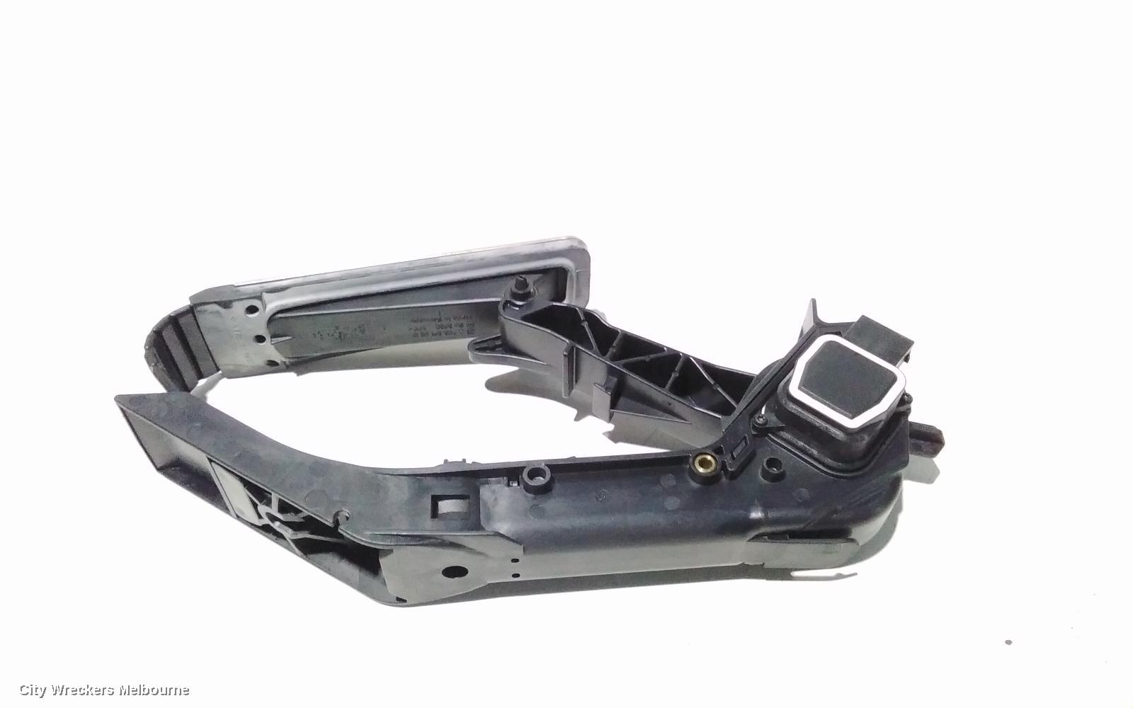 MERCEDES CLC CLASS PEDAL ASSEMBLY, CL203 08/2008 - 03/2011