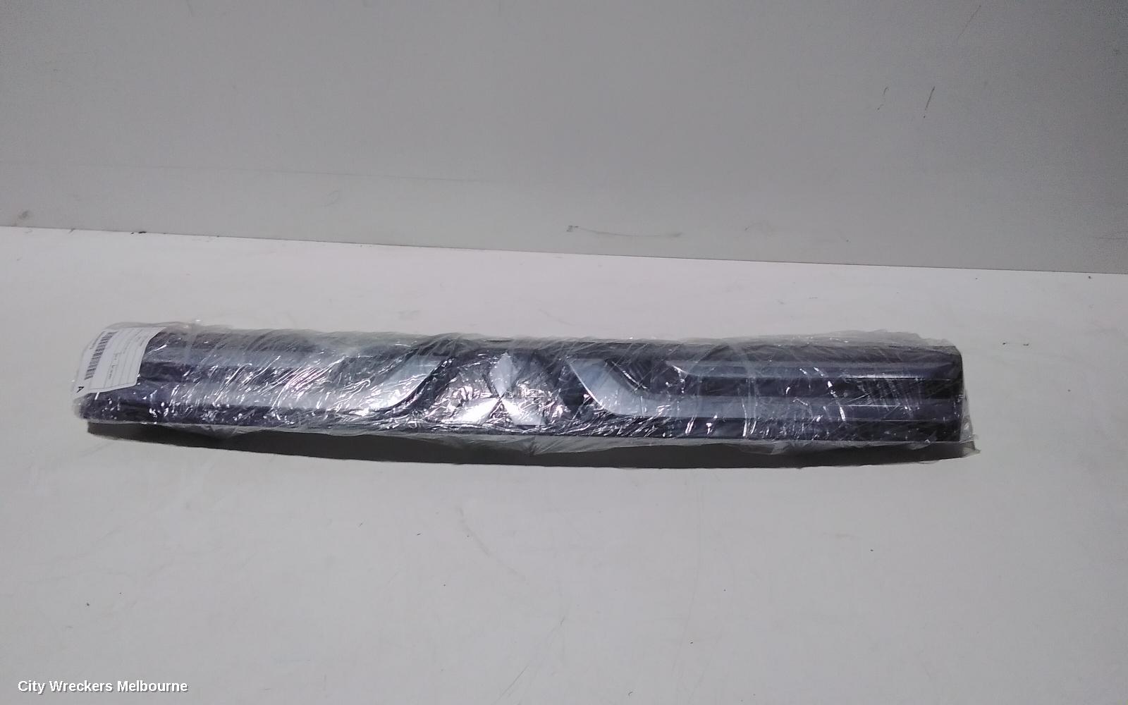 MITSUBISHI OUTLANDER GRILLE, RADIATOR GRILLE, ZJ, 10/2012 - 02/2014